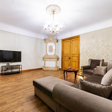 Appartamento Ancient Storie'S Ap 65Sqm Renovated Free Parking Riga Esterno foto