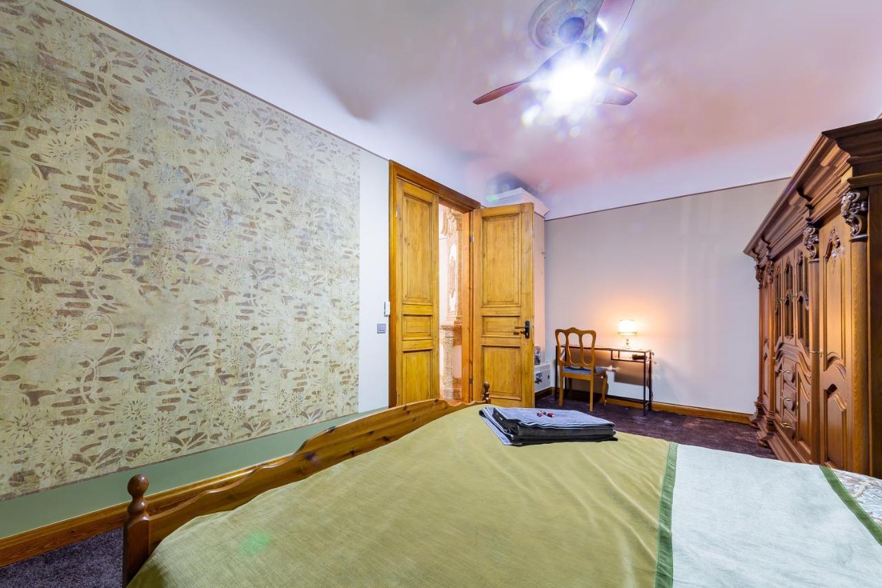 Appartamento Ancient Storie'S Ap 65Sqm Renovated Free Parking Riga Esterno foto