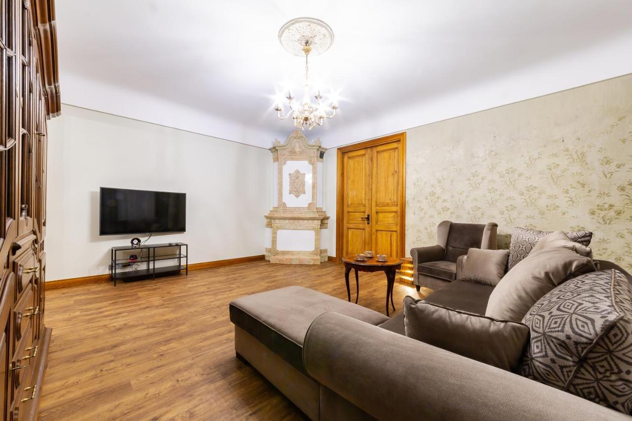 Appartamento Ancient Storie'S Ap 65Sqm Renovated Free Parking Riga Esterno foto
