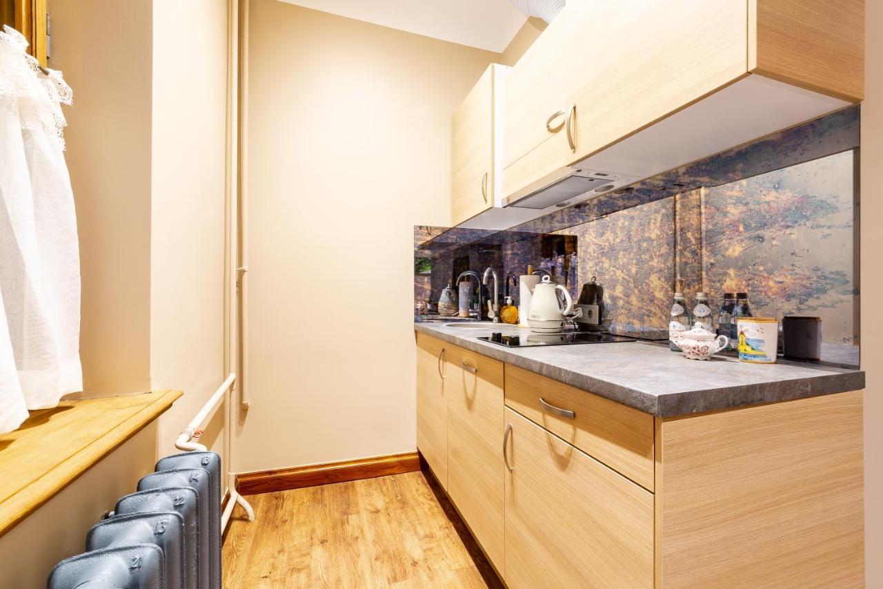 Appartamento Ancient Storie'S Ap 65Sqm Renovated Free Parking Riga Esterno foto